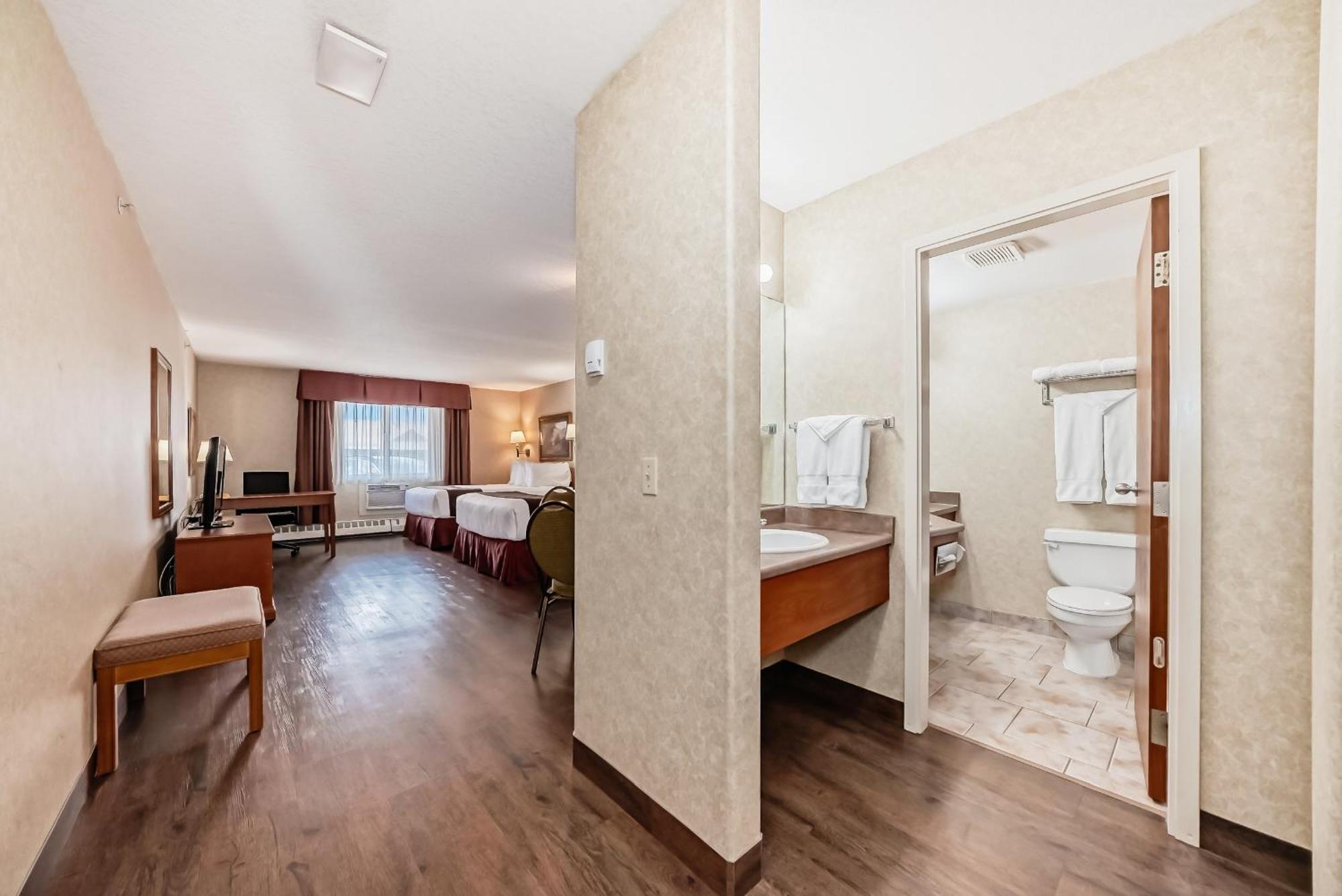 Stony Plain Inn & Suites Dış mekan fotoğraf