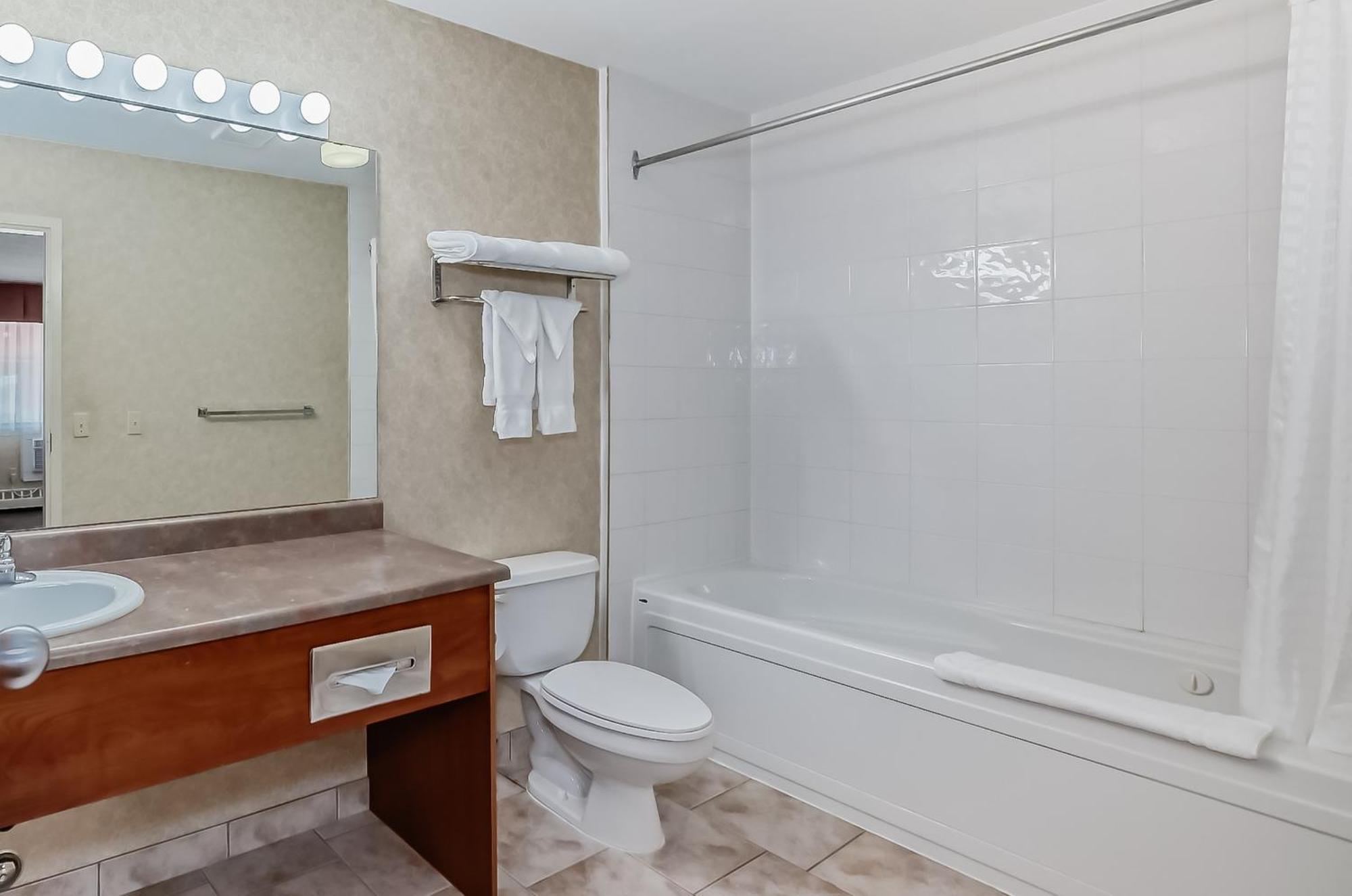 Stony Plain Inn & Suites Dış mekan fotoğraf