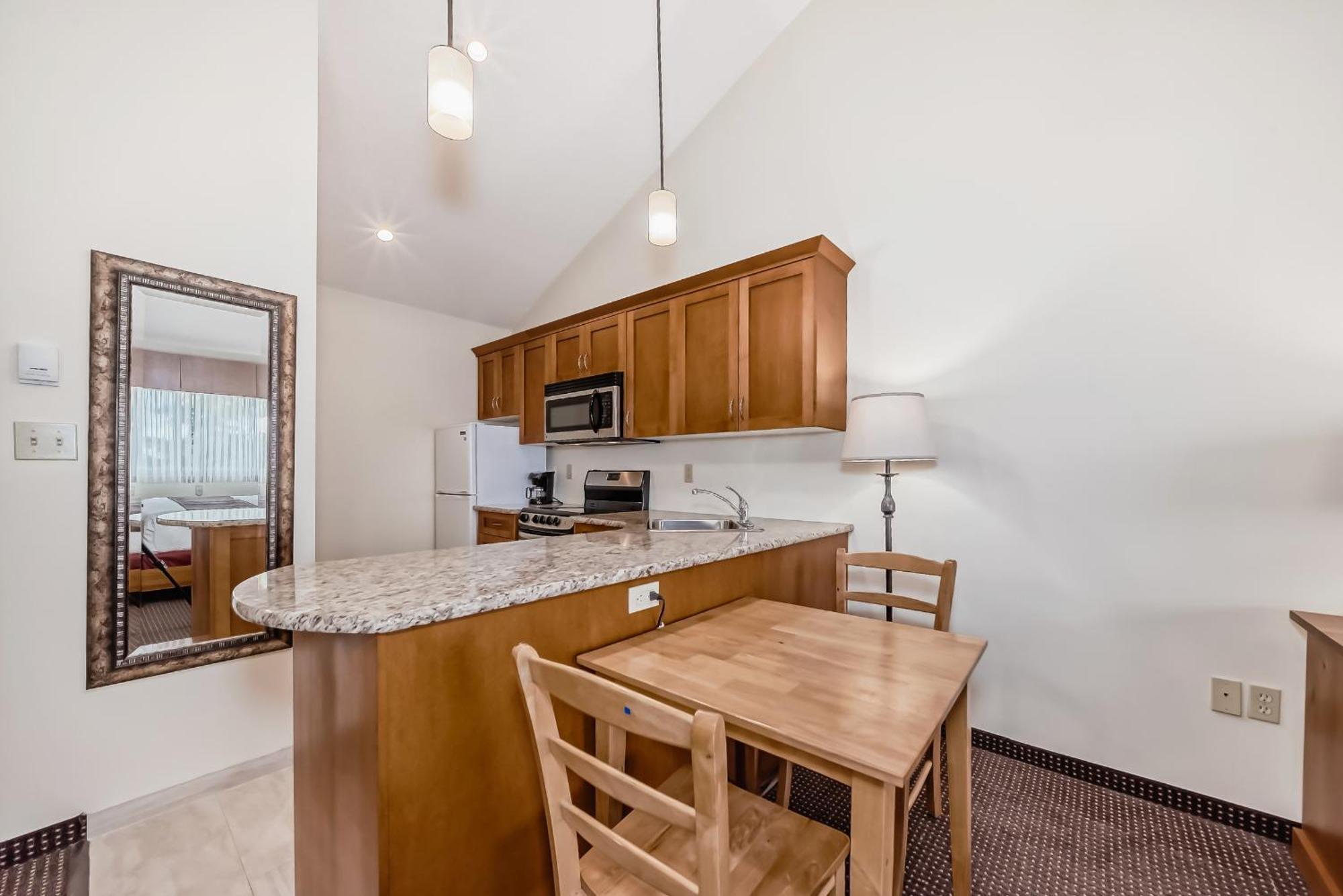 Stony Plain Inn & Suites Dış mekan fotoğraf