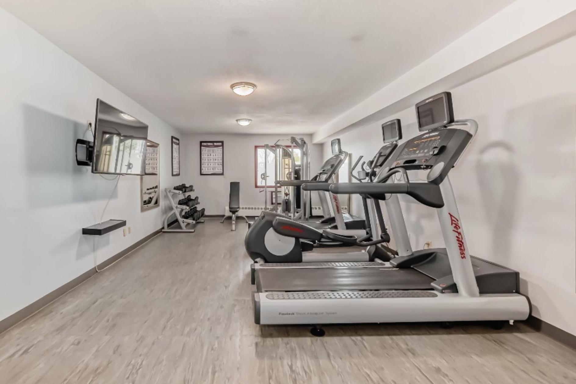 Stony Plain Inn & Suites Dış mekan fotoğraf