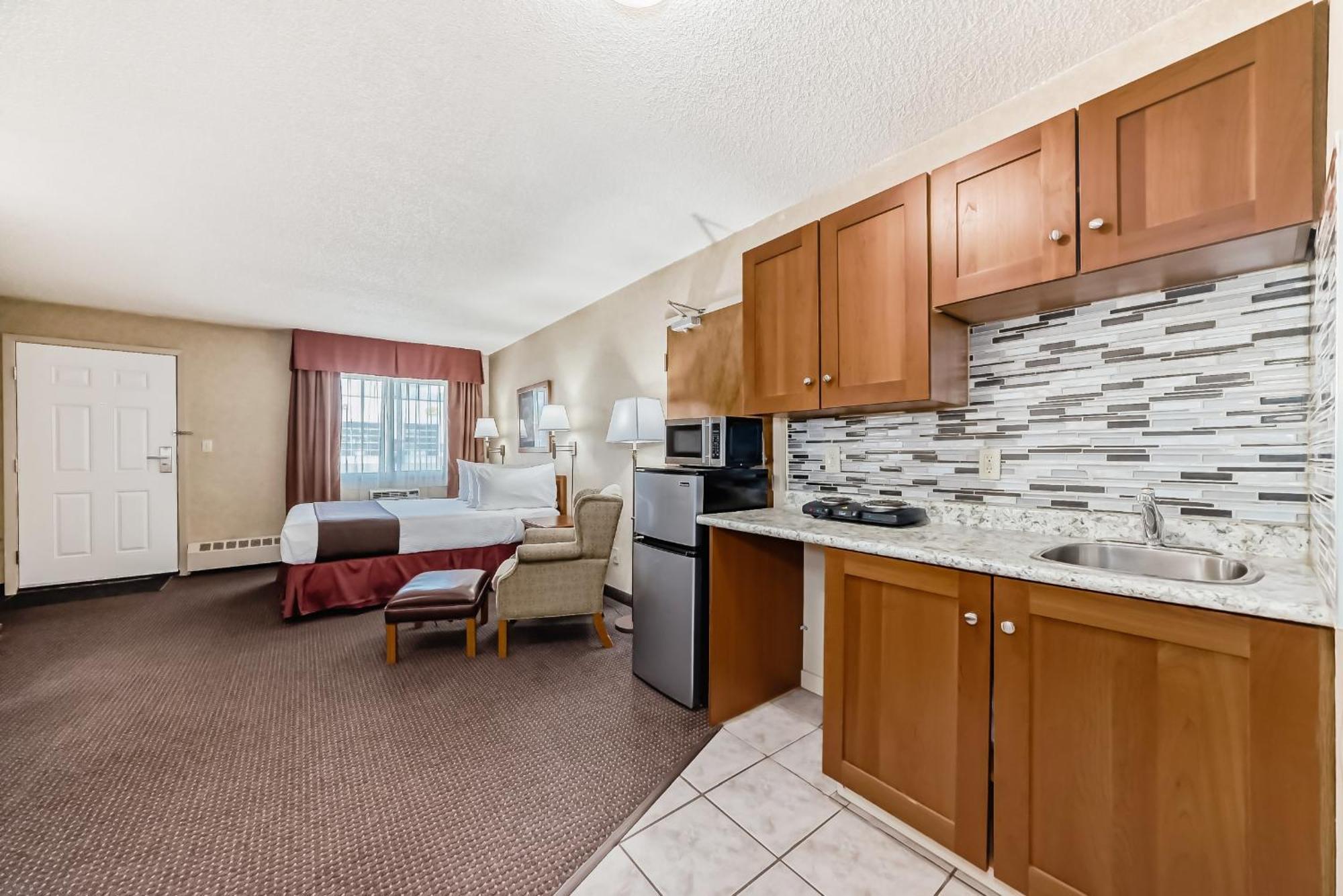 Stony Plain Inn & Suites Dış mekan fotoğraf
