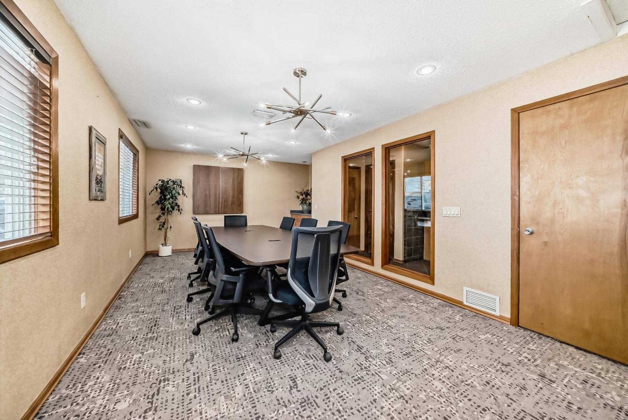 Stony Plain Inn & Suites Dış mekan fotoğraf