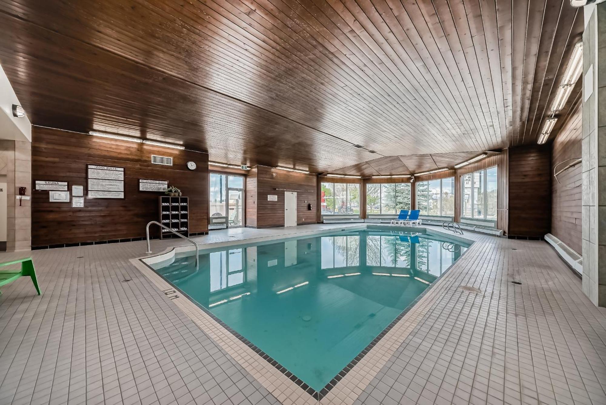 Stony Plain Inn & Suites Dış mekan fotoğraf